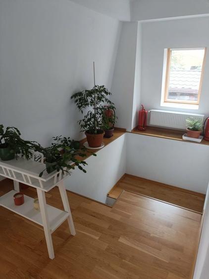 Casă cu 4 camere cu Teren 215 Mp în Central