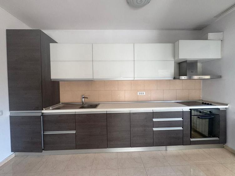 Apartament cu 2 camere semidecomandat, mobilat în Băneasa