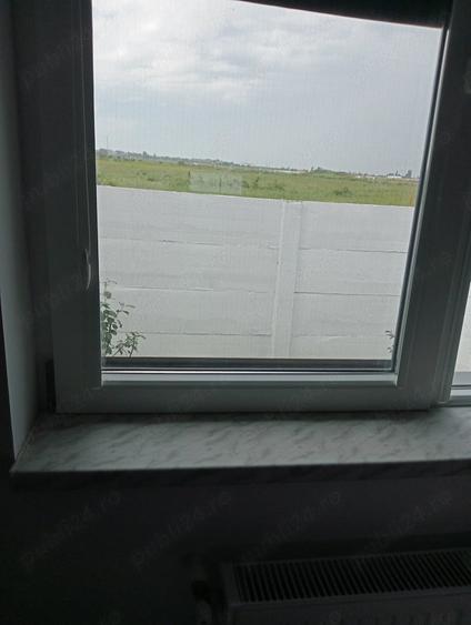 Casă cu 3 camere cu Teren 240 Mp în Central