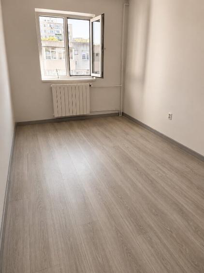 Apartament cu 2 camere semidecomandat în Boema