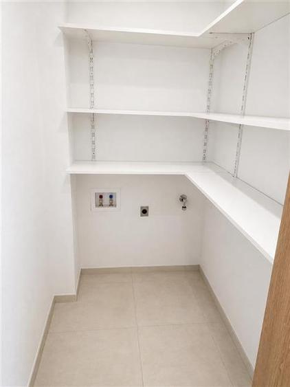 Apartament cu 2 camere decomandat în Tractorul