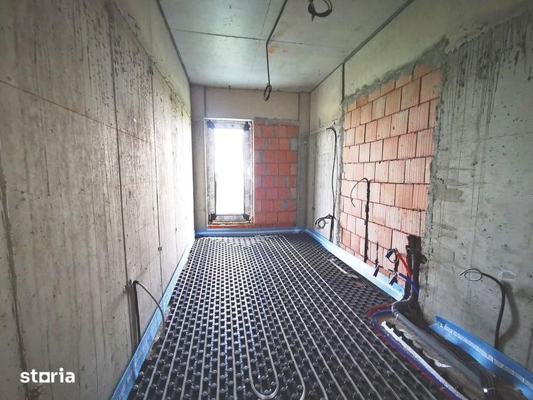 Apartament cu 3 camere decomandat în Străulești