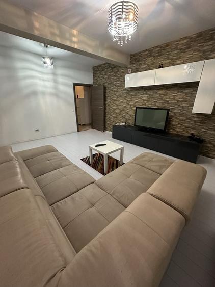 Apartament cu 2 camere decomandat în Olteni