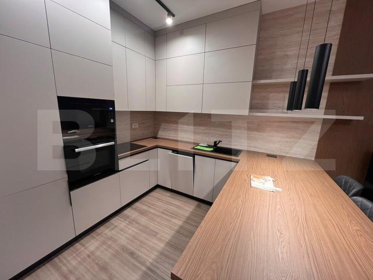 Apartament cu 2 camere semidecomandat, mobilat în Semicentral