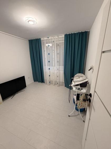Apartament cu 3 camere decomandat în Rahova