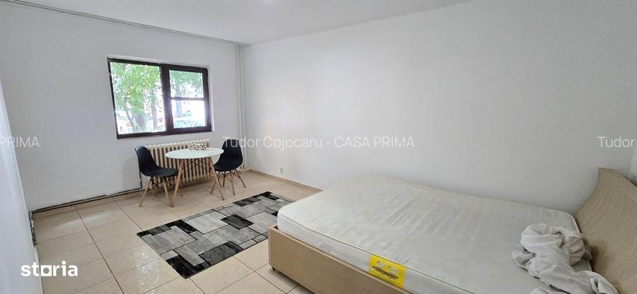 Se inchiriaza Apartament 3 camere decomandat, balcon, centrala, Galata
