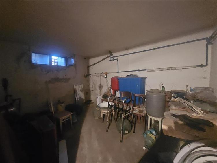 Casă individuală cu 6 camere cu Canalizare în Bucureștii Noi