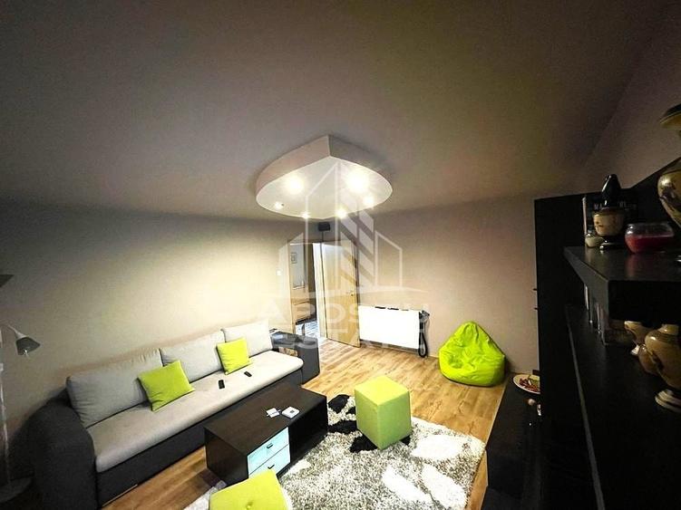 Apartament cu 3 camere decomandat, mobilat în Dâmbovița