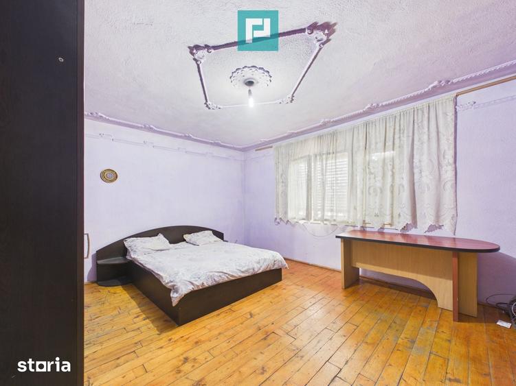 Casă cu 4 camere cu Teren 1368 Mp în Central