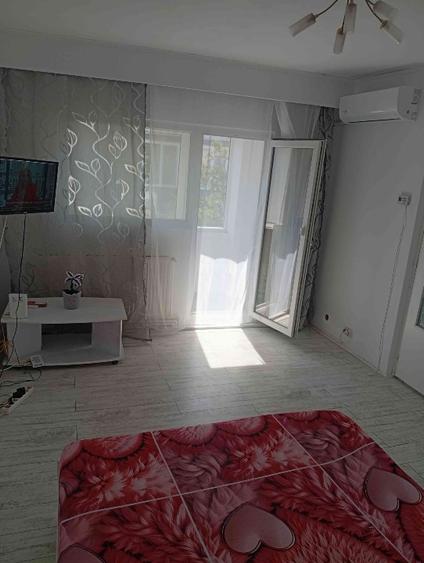 Garsonieră decomandată în Gojdu