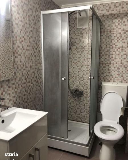 Apartament cu 3 camere decomandat, mobilat în P-ța Romană