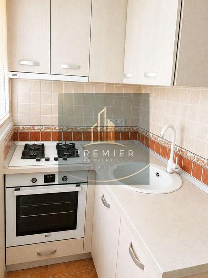 Apartament cu 4 camere decomandat, mobilat în Băneasa