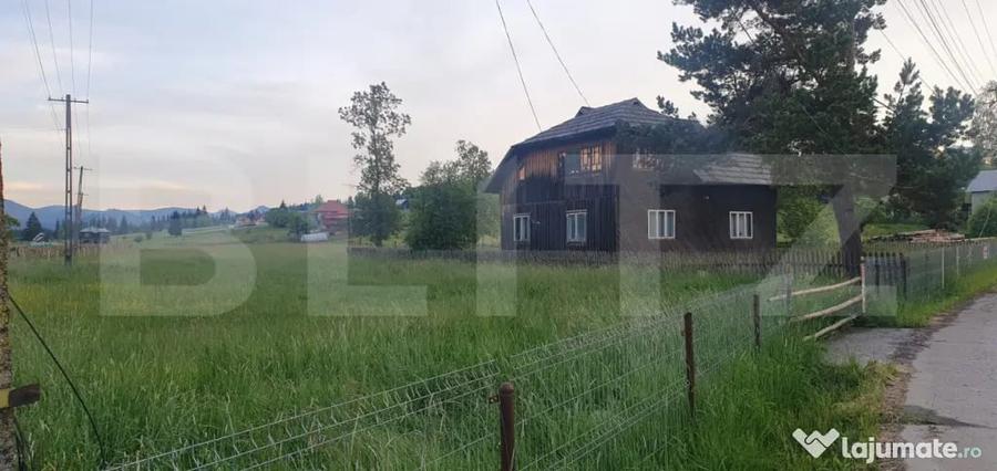 Casă cu 3 camere cu Teren 5747 Mp în Central