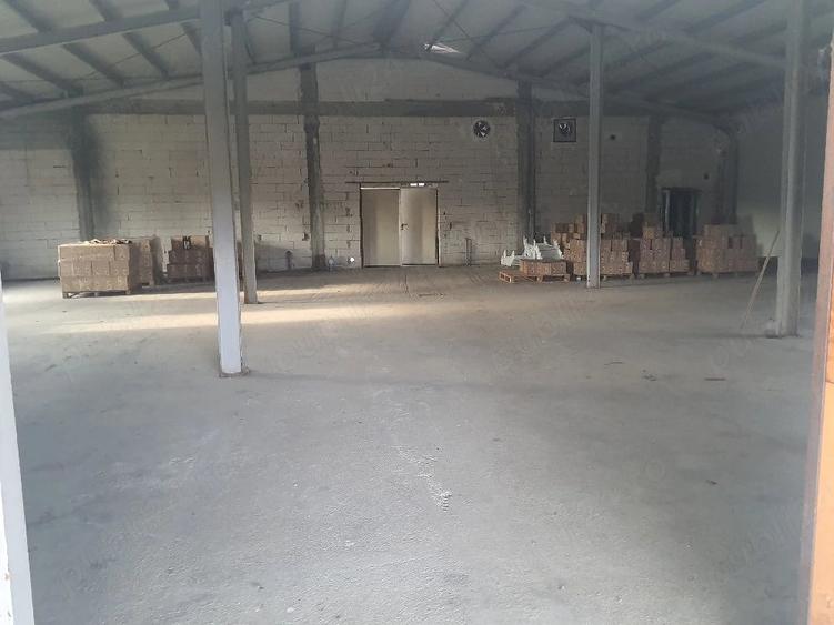 Spațiu comercial, de 700 mp, în Sarasău
