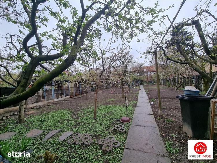 Casă cu 4 camere cu Teren 1344 Mp în Central