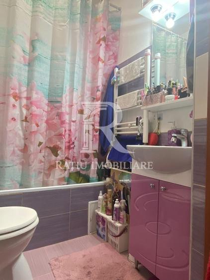 Casă cu 3 camere cu Canalizare în Ultracentral