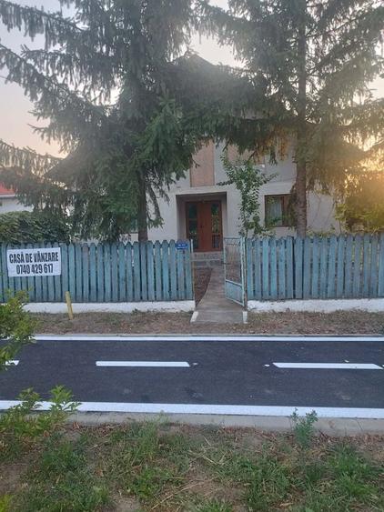 Casă cu 4 camere în Central