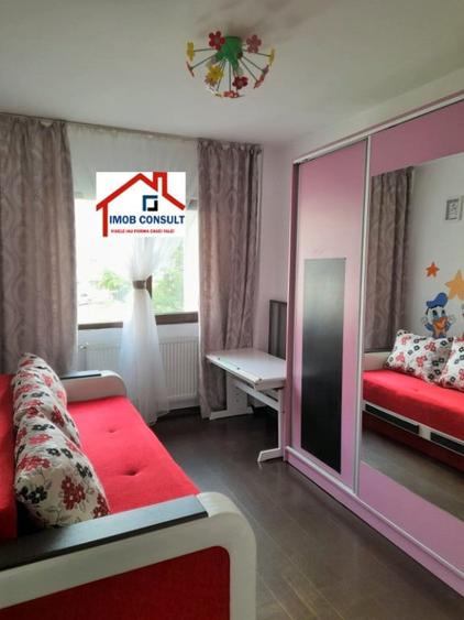 Apartament cu 3 camere decomandat în Orizont