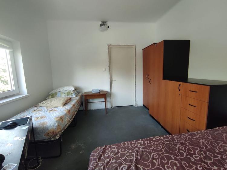 Apartament cu 4 camere decomandat în Calea Călărașilor