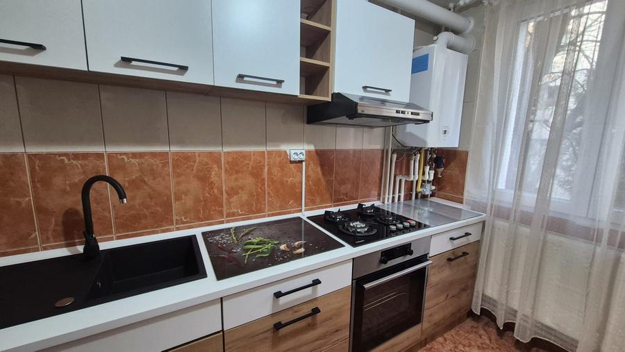 Apartament cu 2 camere decomandat în Narcisa