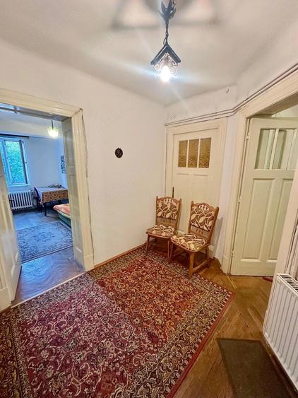 Apartament cu 3 camere semidecomandat în Cișmigiu