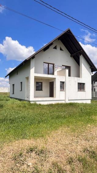 Casă cu 3 camere în Central
