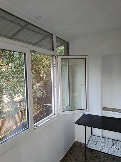 Apartament cu 2 camere decomandat în Sărari