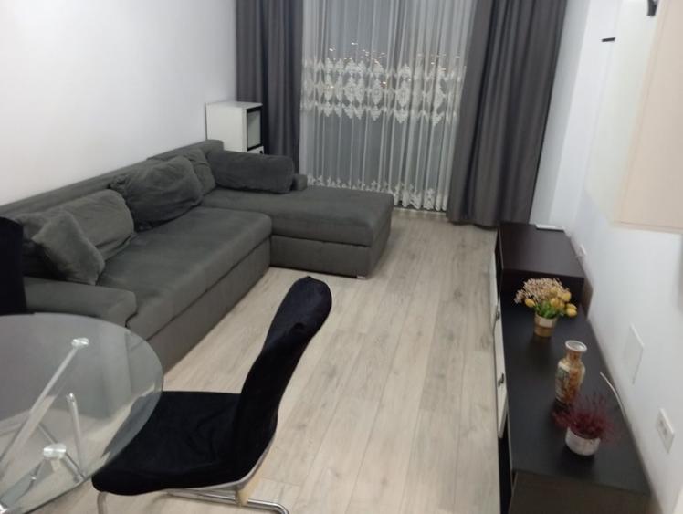 Apartament cu 2 camere decomandat în Fundeni