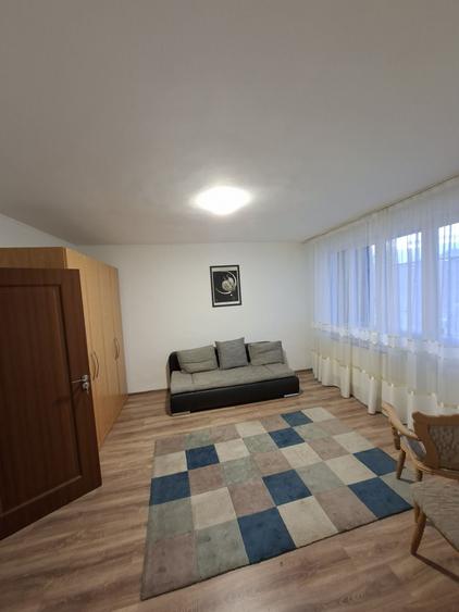 Apartament cu 2 camere decomandat în Precista