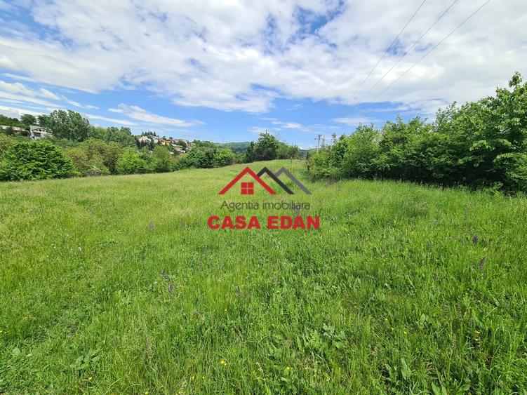 Teren intravilan de 4355 mp, în Câmpina