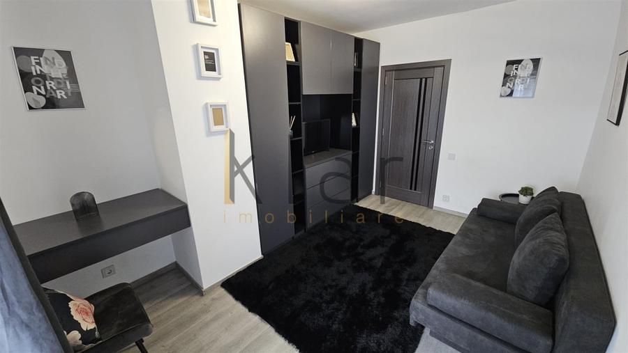 Apartament cu 3 camere semidecomandat, mobilat în Bună Ziua