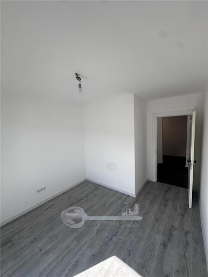 Apartament cu 4 camere decomandat în Frumoasa