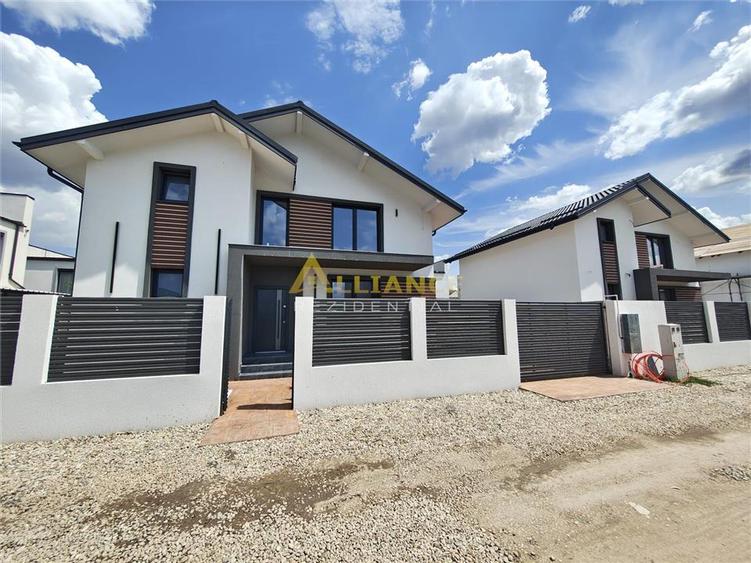 Casă individuală cu 5 camere cu Teren 259 Mp în Berceni