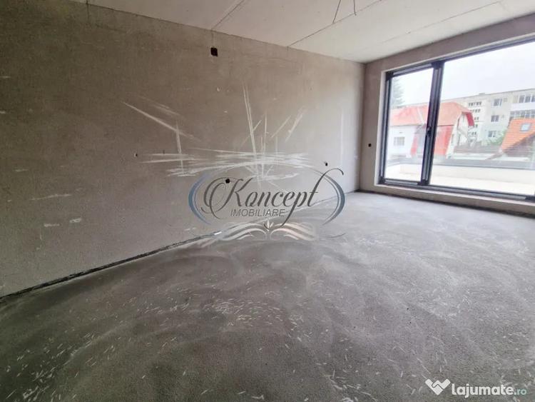 Apartament cu 3 camere semidecomandat în Andrei Mureșanu