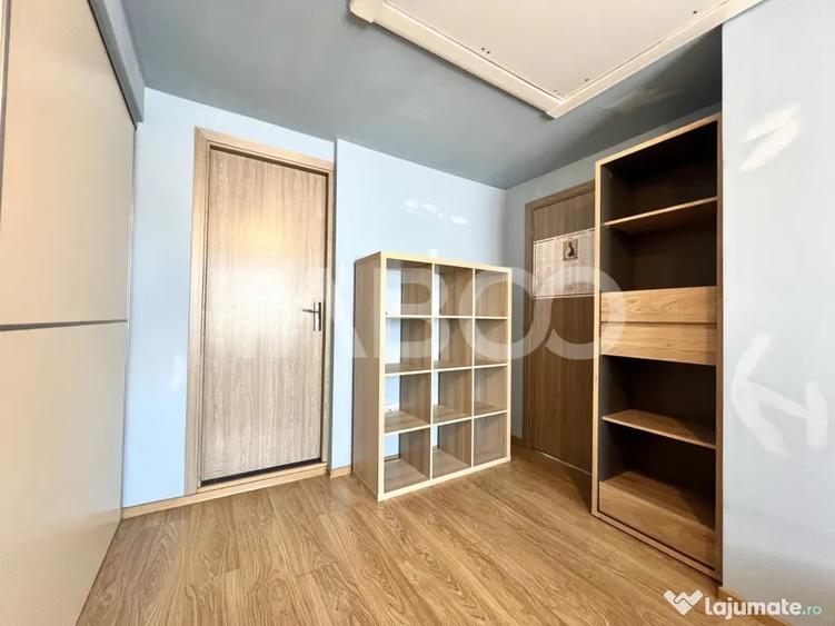 Apartament cu 3 camere semidecomandat în Central