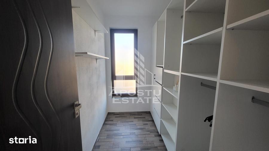 Casă cu 4 camere cu Teren 300 Mp în Dumbrăvița