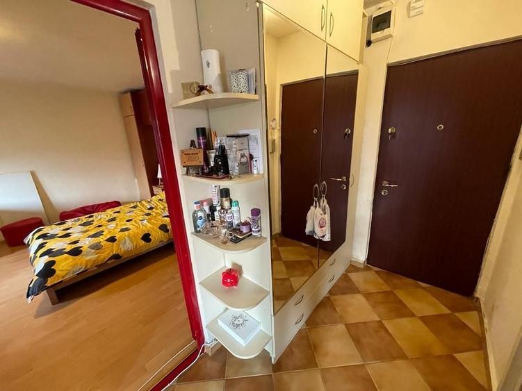 Garsonieră decomandată, mobilată în 13 Septembrie
