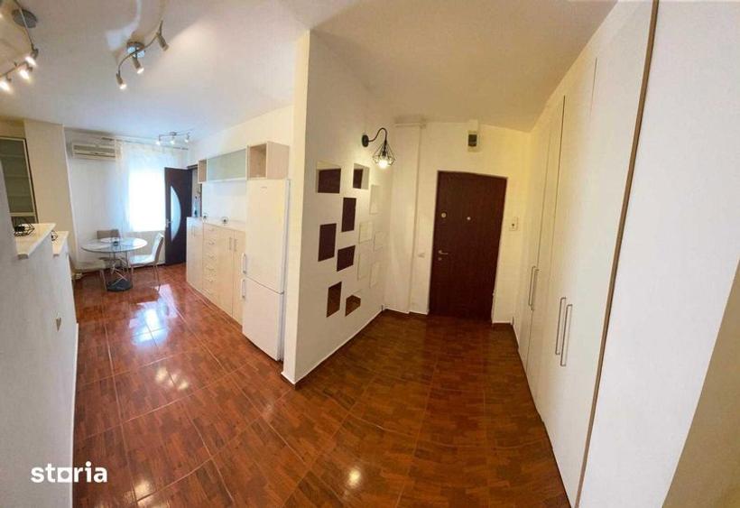 Apartament cu 3 camere în Tomis I