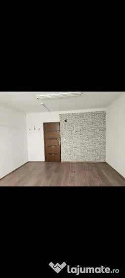 Spațiu comercial, de 18 mp, în Ultracentral