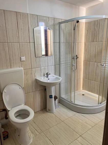 Apartament cu 3 camere decomandat, mobilat în Vasile Aaron