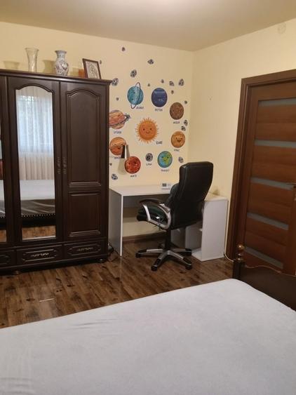 Apartament cu 3 camere semidecomandat în Brazda lui Novac