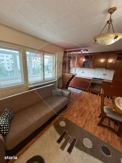 Apartament cu 3 camere în Depozitelor