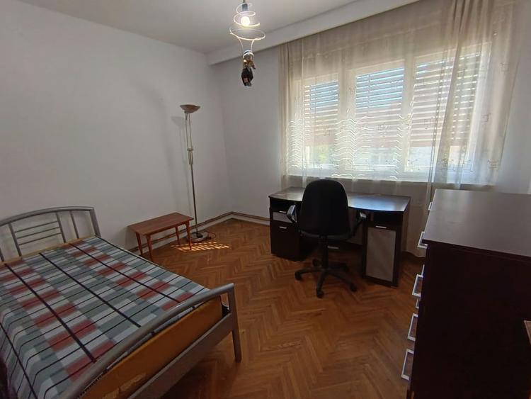 Apartament cu 3 camere decomandat, mobilat în Săsar