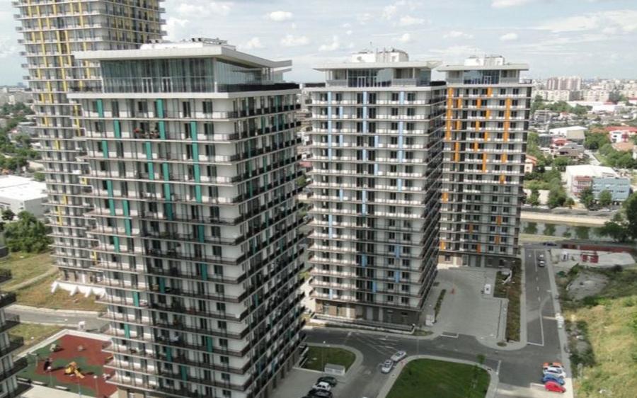 Apartament cu 3 camere decomandat, mobilat în Splaiul Unirii