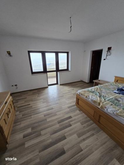 Casă cu 4 camere în Fântânele