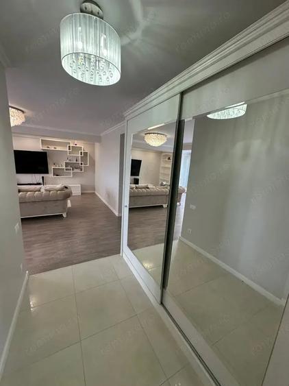 Apartament cu 3 camere decomandat în Lacul Morii