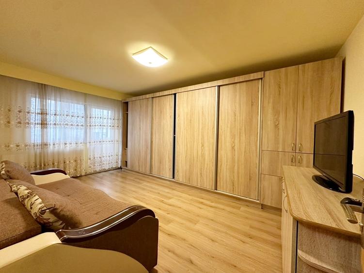 Apartament cu 2 camere decomandat în Zorilor