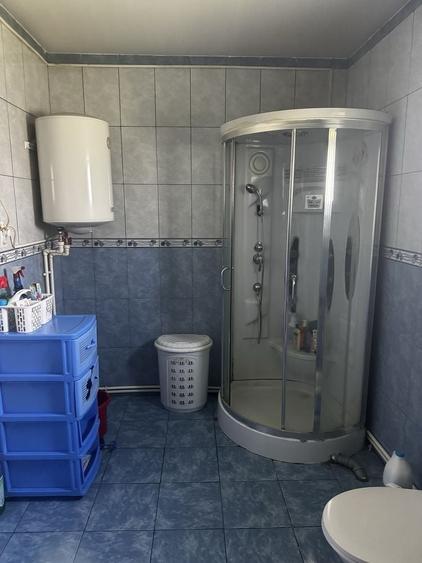 Casă cu 3 camere în Traian