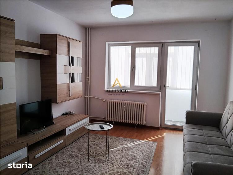 Apartament cu 2 camere decomandat în Sud