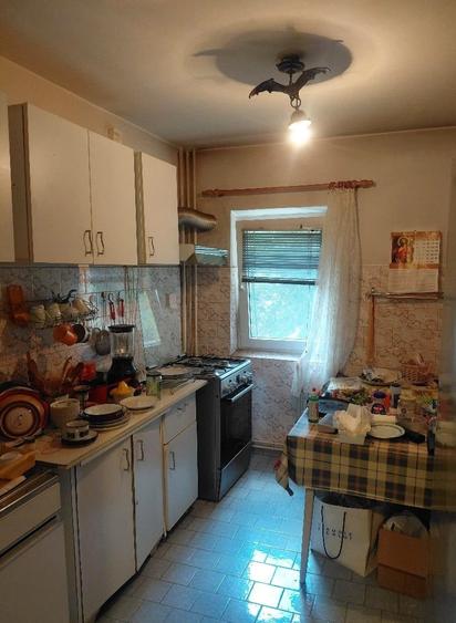 Apartament cu 3 camere decomandat în Decebal